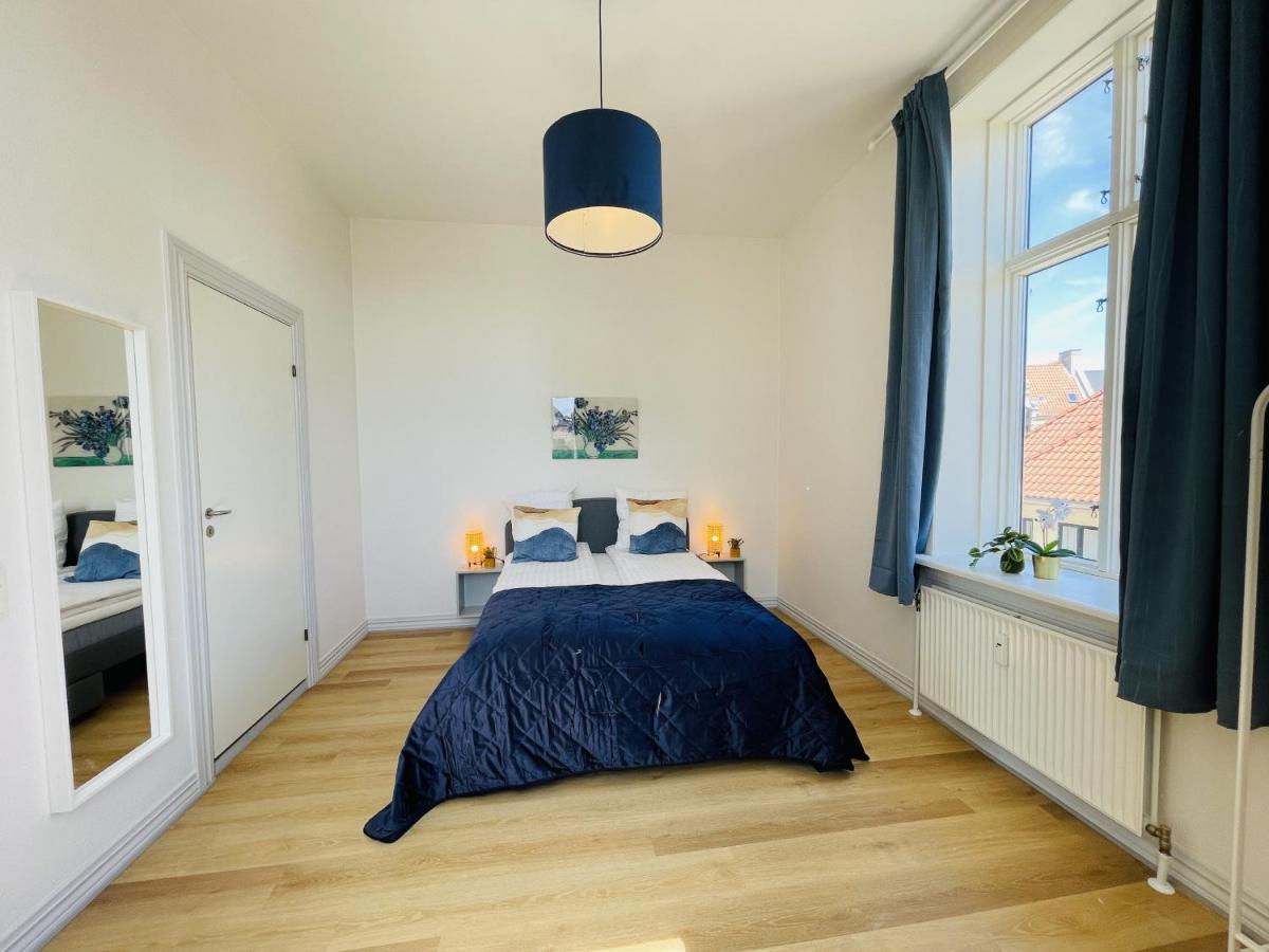 Aday - Blue Light Suite Apartment In The Center Of 히링 외부 사진